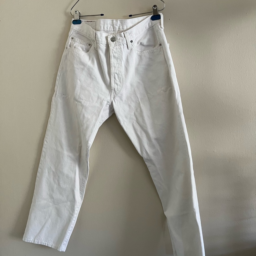 White Levi’s Jeans - Picture 3 of 5